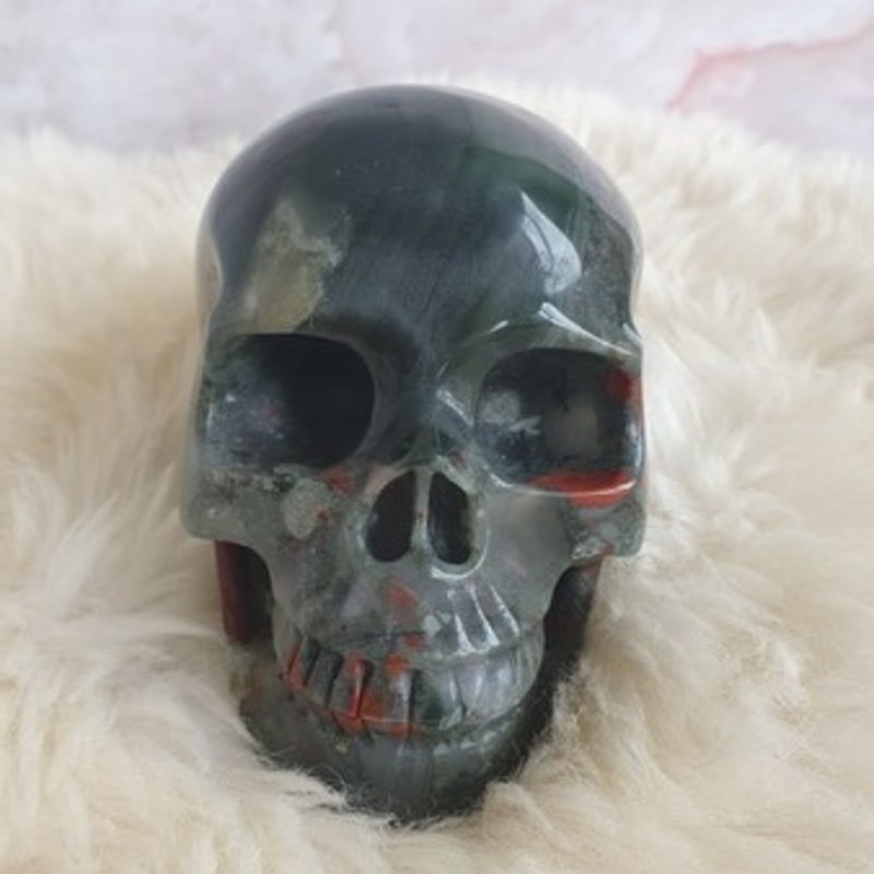 Crystal Skull Kala, bloodstone skull