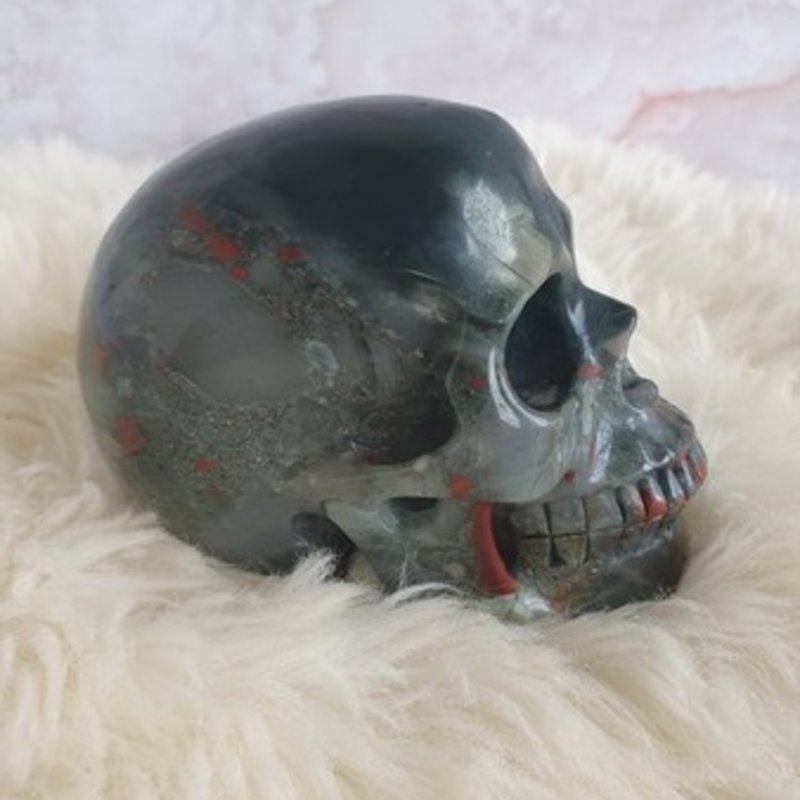 Crystal Skull Kala, bloodstone skull