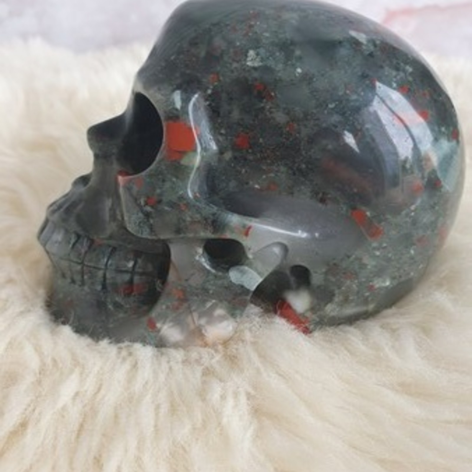 Crystal Skull Kala, bloodstone skull