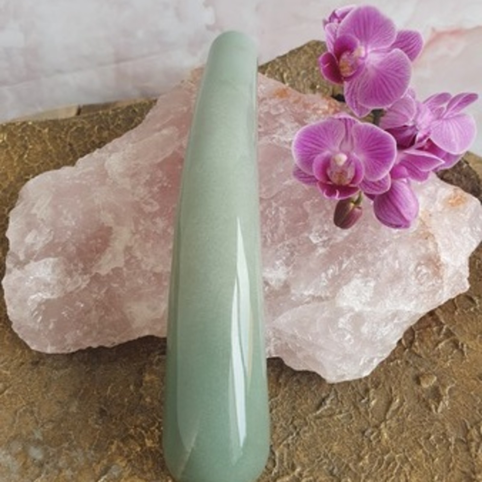 Seshat - Green aventurine Yoni Wand Crescent