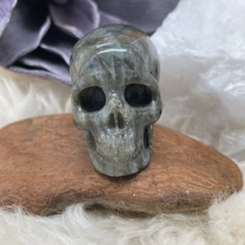 Eric - Labradorite Skull