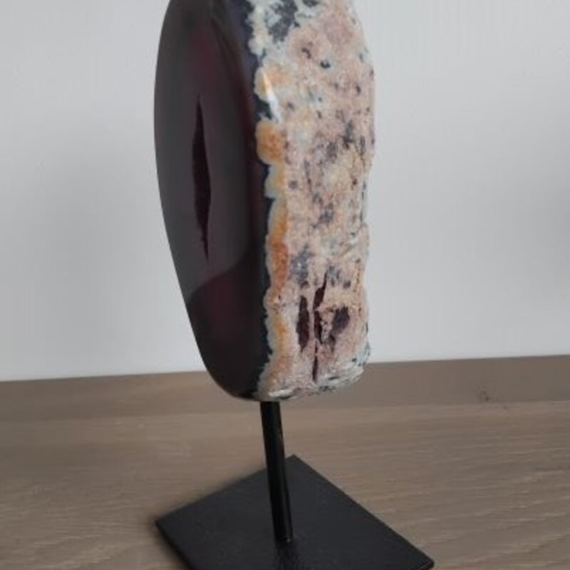 Agate on stand