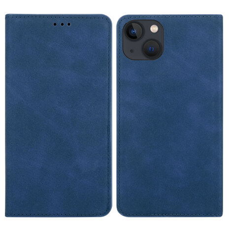 Coverzs Hoesje geschikt voor iPhone 14 Plus hoesje bundel - Luxe bookcase en transparant case - 2 hoogwaardige hoesjes voor Hoesje geschikt voor iPhone 14 Plus - Bundel van Blauw en Transparant hoesje