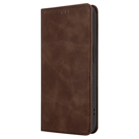 Coverzs Hoesje geschikt voor iPhone 14 Plus hoesje bundel - Luxe bookcase en transparant case - 2 hoogwaardige hoesjes voor Hoesje geschikt voor iPhone 14 Plus - Bundel van Donkerbruin en Transparant hoesje