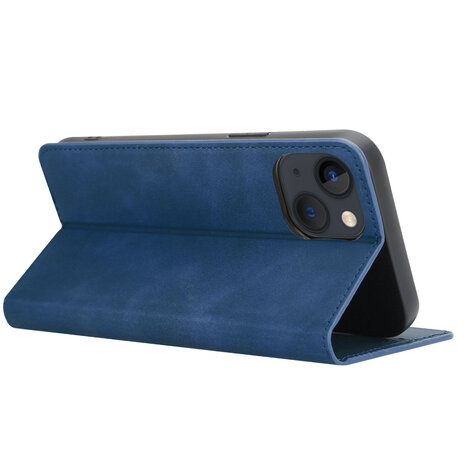 Coverzs Coverzs geschikt voor iPhone 14 Luxe bookcase (blauw) + ShieldCase screenprotector - beschermglas iPhone bescherming - iPhone case bescherm hoesje + Screenprotector