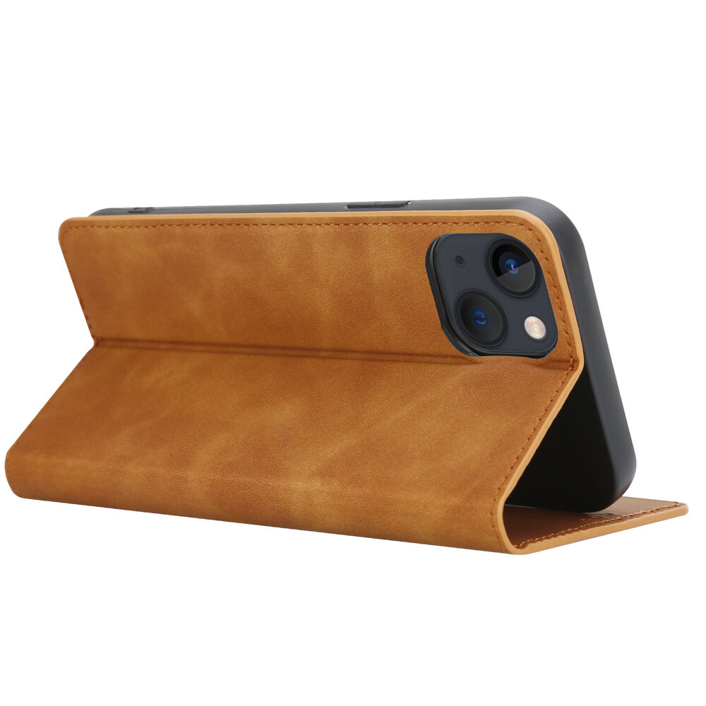 Coverzs Coverzs geschikt voor iPhone 14 Plus Luxe bookcase (bruin) + ShieldCase screenprotector - beschermglas iPhone bescherming - iPhone case bescherm hoesje + Screenprotector