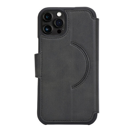 Coverzs Coverzs geschikt voor iPhone 14 Pro Max hoesje leer bookcase Magsafe (zwart) + ShieldCase screenprotector - beschermglas iPhone bescherming - iPhone case bescherm hoesje + Screenprotector