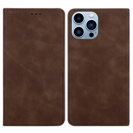 Coverzs Coverzs geschikt voor iPhone 14 Pro Max Luxe bookcase (donkerbruin) + ShieldCase screenprotector - beschermglas iPhone bescherming - iPhone case bescherm hoesje + Screenprotector