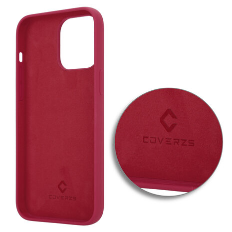 Coverzs Coverzs Luxe Liquid Silicone case geschikt voor iPhone 14 Pro Max (rood) + ShieldCase screenprotector - beschermglas iPhone bescherming - iPhone case bescherm hoesje + Screenprotector