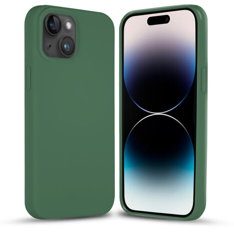 Coverzs Coverzs Solid silicone case geschikt voor iPhone 14 (dennengroen) + ShieldCase screenprotector - beschermglas iPhone bescherming - iPhone case bescherm hoesje + Screenprotector