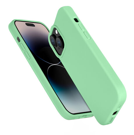 Coverzs Coverzs Solid silicone case geschikt voor iPhone 14 (mint) + ShieldCase screenprotector - beschermglas iPhone bescherming - iPhone case bescherm hoesje + Screenprotector