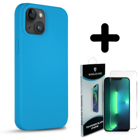 Coverzs Coverzs Solid silicone case geschikt voor iPhone 14 Plus (lichtblauw) + ShieldCase screenprotector - beschermglas iPhone bescherming - iPhone case bescherm hoesje + Screenprotector