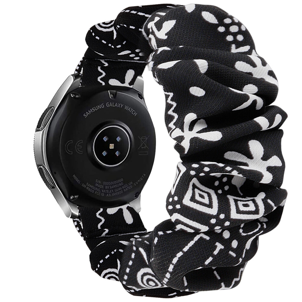 Strap-it Strap-it Bandje geschikt voor Samsung Galaxy Watch 5 (40mm / 44mm / Pro) scrunchie bandje (zwart mix) - Incl. Oplader geschikt voor Samsung Galaxy Watch 5 40 mm / 44 mm / Pro (oplaadkabel)
