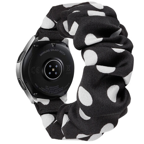 Strap-it Strap-it Bandje geschikt voor Samsung Galaxy Watch 5 (40mm / 44mm / Pro) scrunchie bandje (dots) - Incl. Oplader geschikt voor Samsung Galaxy Watch 5 40 mm / 44 mm / Pro (oplaadkabel)