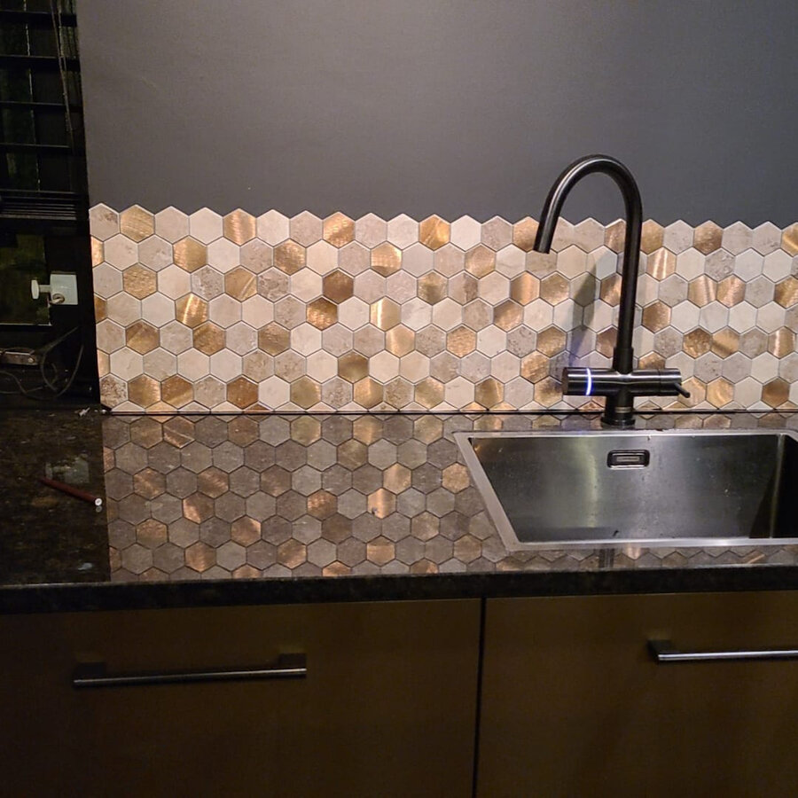 Mozaïek Isodeco Steenstrip Hexagon Zelfklevend 28.0x29.0 cm Medium Beige (Prijs Per Stuk)