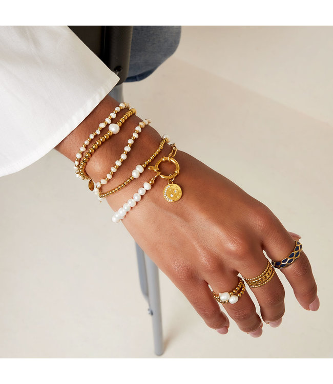 Pearly Side Chain Bracelet