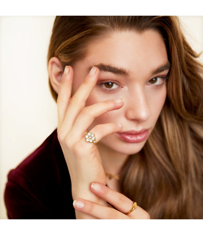 Gold Splendid Flower Ring