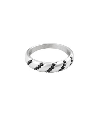 Shiny Swirl Ring