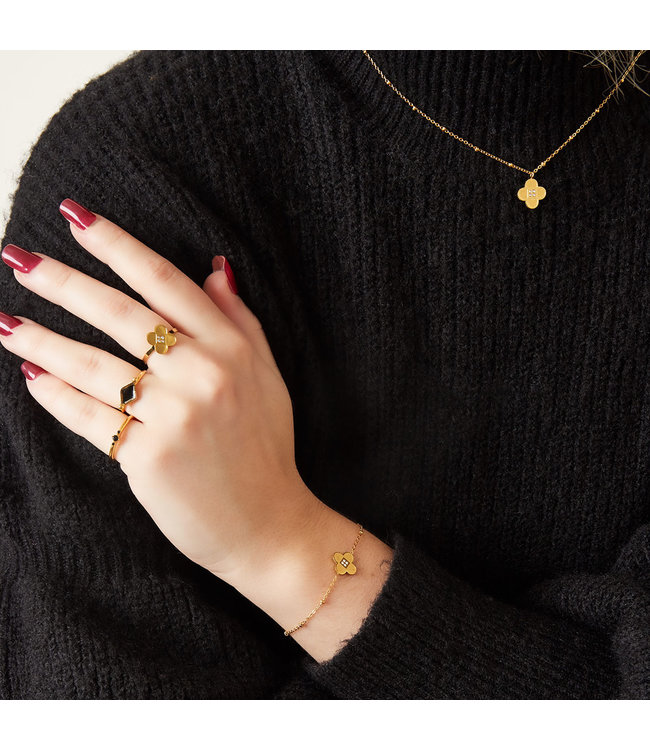 Flat Clover Bracelet