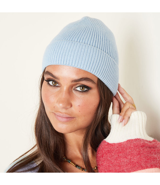 Comfy Beanie / Light Blue