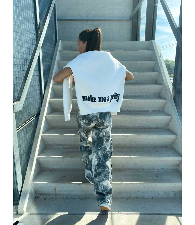 Make me a Priority Hoodie / White