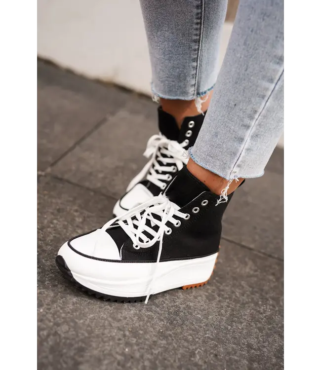 Plateau Sneakers