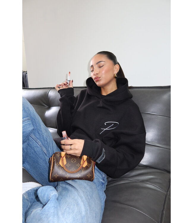 Priority Signature Hoodie / Black