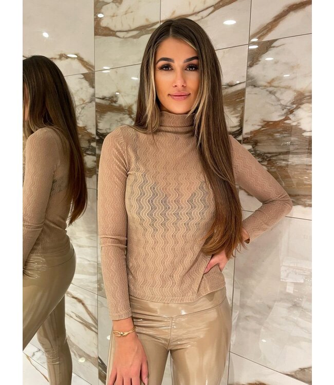 Kira Top