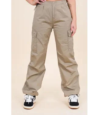 Parachute Cargo Pants / Khaki