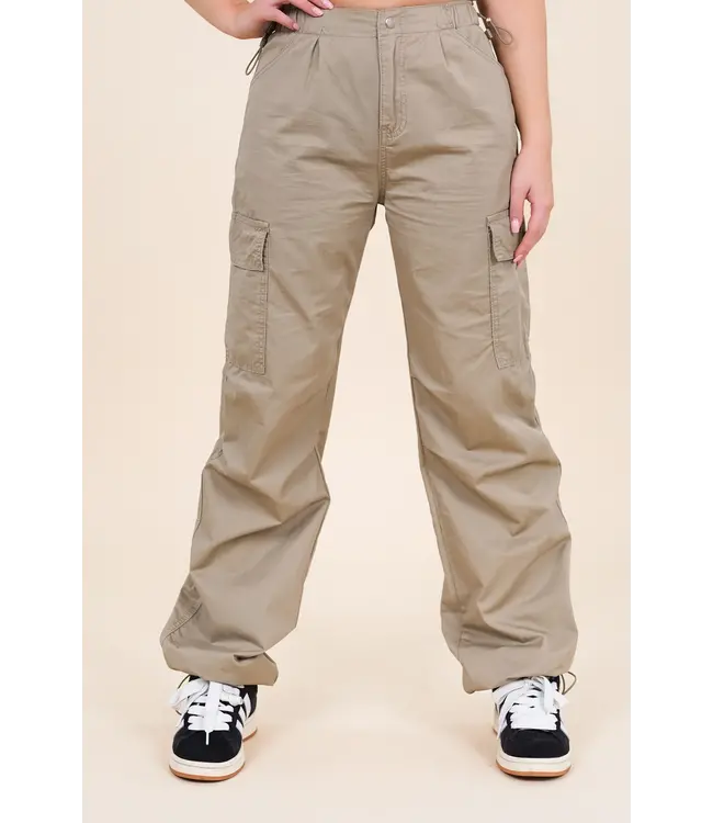 Parachute Cargo Pants / Khaki