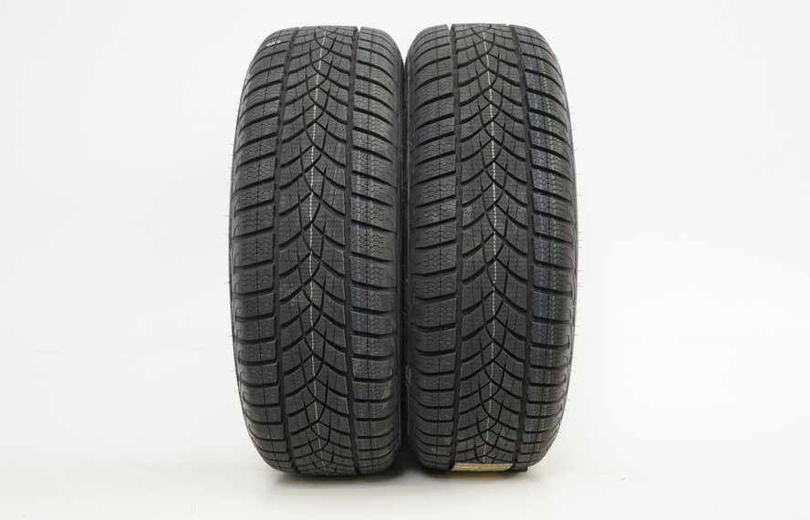 BMW BMW 3er G20 G21 4er G22 G23 16 Zoll 774 Felgen + Winterkompletträder GoodYear New Runflat Original