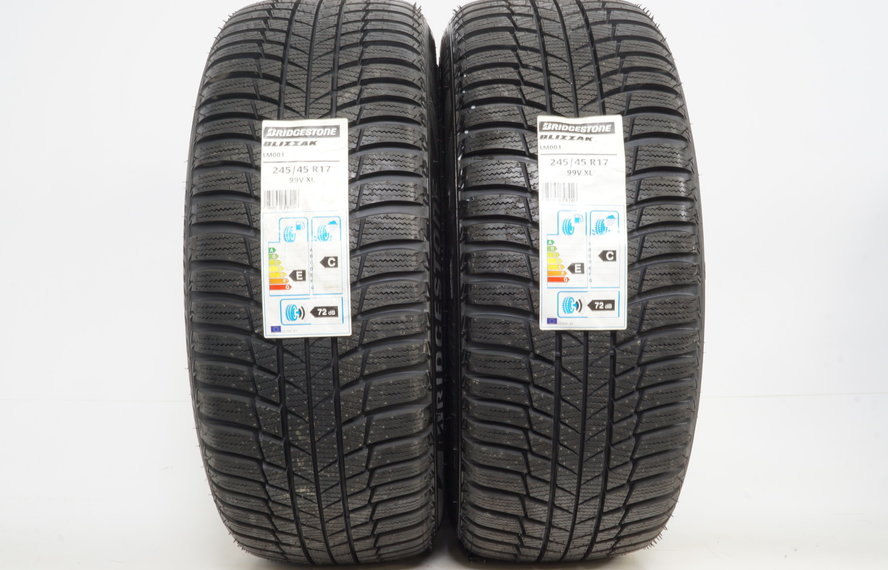 Mercedes Mercedes Klasse CLS W218 17 Zoll Felgen Winterkompletträder Bridgestone NEU Original