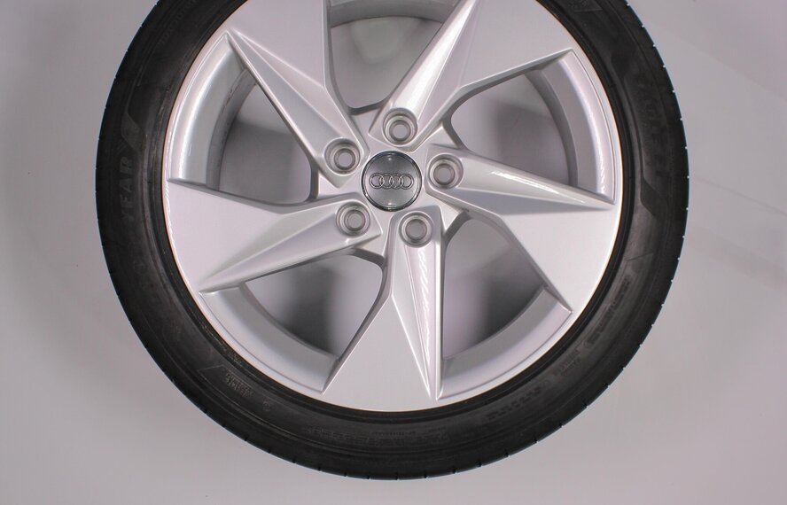 Audi Audi A3 8Y 17-Zoll-Felgen + Goodyear Original Sommerkompletträder