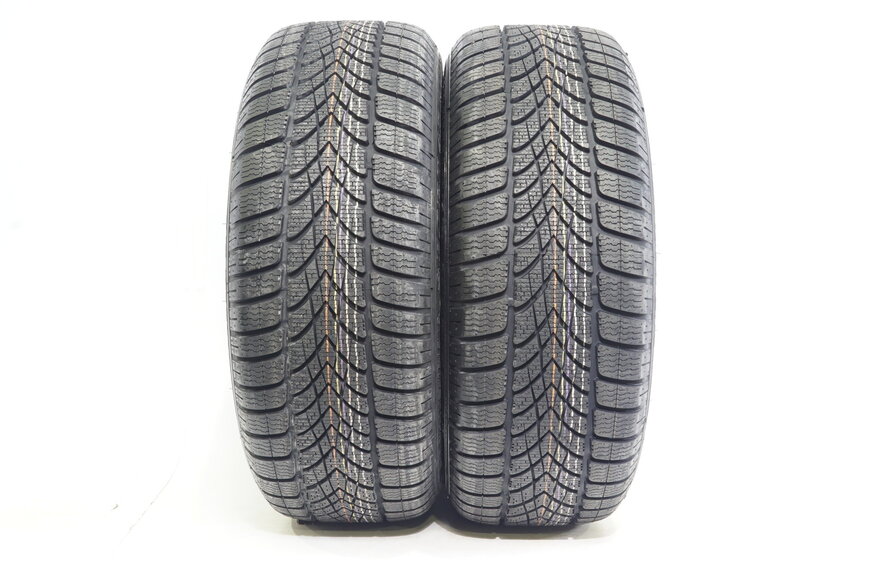 BMW BMW 3 4er F30 F32 17-Zoll Felgen 413 + Winterkompletträder Dunlop NEU Runflat Original