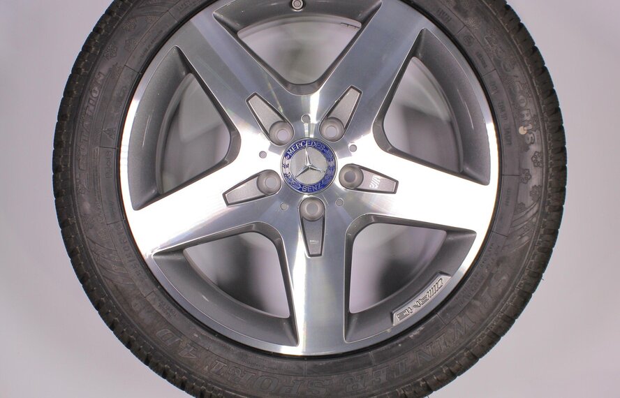 Mercedes Mercedes GLA Klasse X156 18-Zoll AMG Felgen + Winterkompletträder Dunlop NEU Original