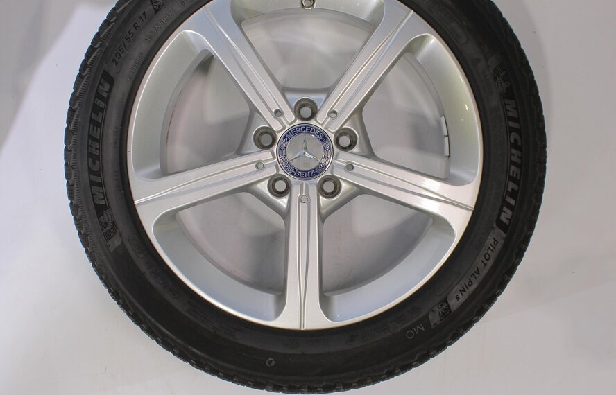 Mercedes Mercedes A B CLA Klasse W177 17-Zoll-Felgen + Winterkompletträder Michelin Original