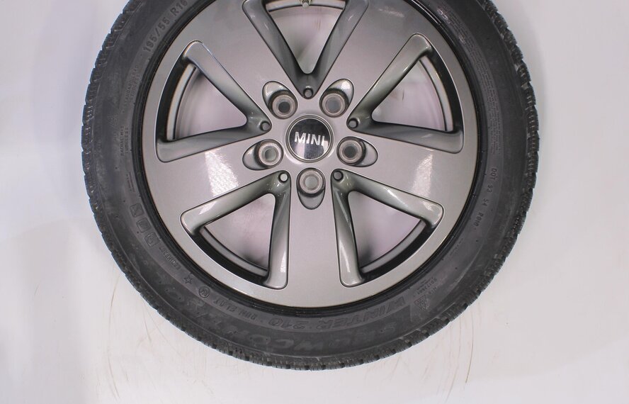 Mini Mini Cooper / S / One / Cabrio F55 F56 F57 517 16-Zoll Pirelli Winterkompletträder Original