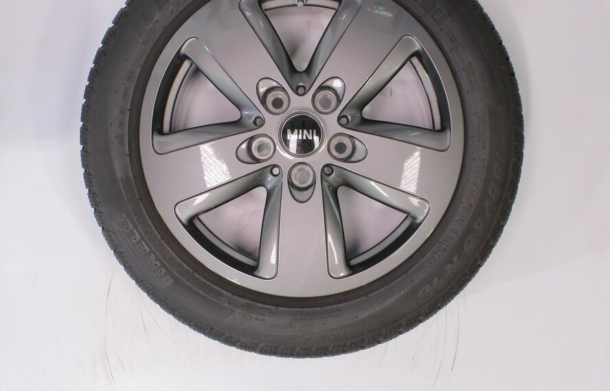 Mini Mini Cooper / S / One / Cabrio F55 F56 F57 517 16-Zoll Pirelli Winterkompletträder Original