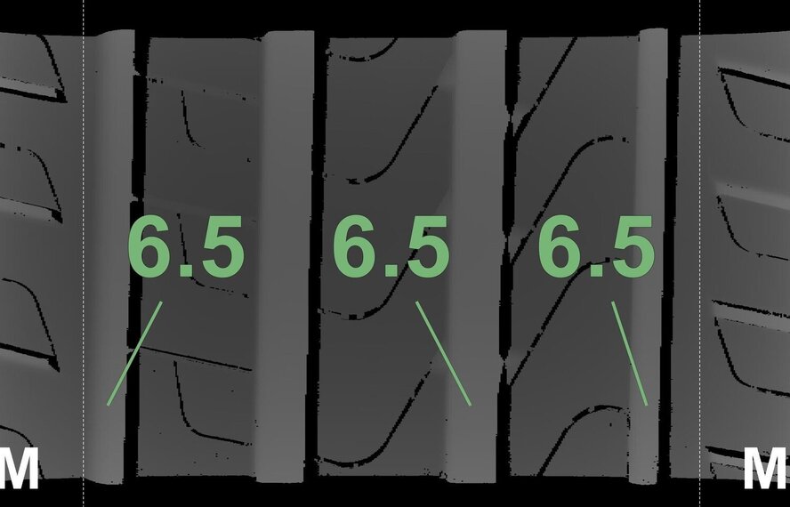 Mercedes Mercedes A B CLA Klasse W176 18-Zoll AMG Felgen + Sommerkompletträder Pirelli Original NEU