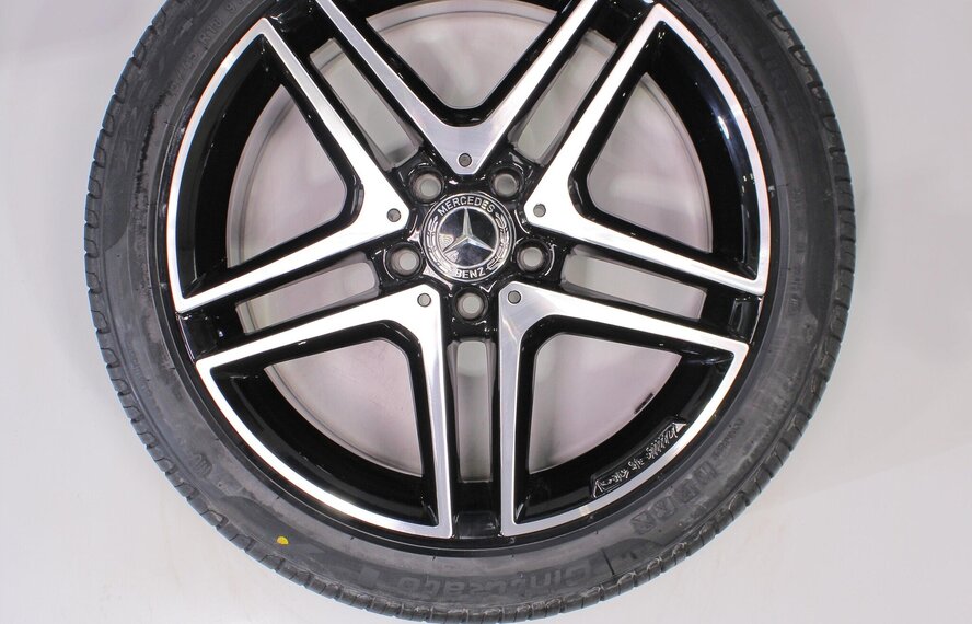 Mercedes Mercedes A B CLA Klasse W177 C118 W247 18 Zoll Felgen Pirelli Sommerkompletträder Neu Original