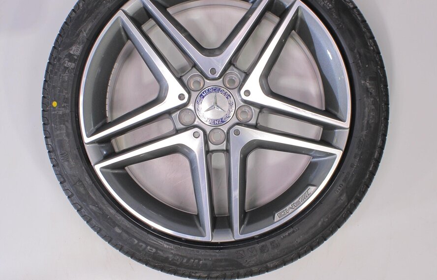 Mercedes Mercedes A B CLA Klasse W177 W118 W247 18-Zoll Felgen Pirelli Sommerkompletträder Original NEU