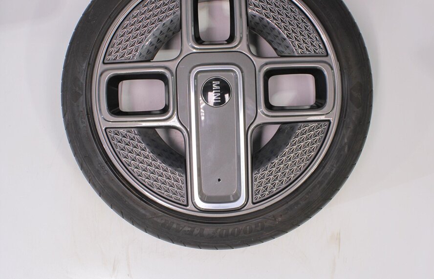 Mini Mini Cooper / S / One / Cabrio F55 F56 F57 737 17-Zoll Goodyear Sommerkompletträder Original