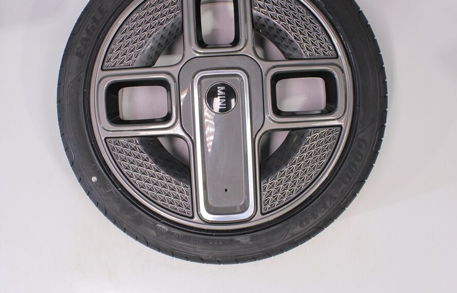 Mini Mini Cooper / S / One / Cabrio F55 F56 F57 737 17-Zoll Goodyear Sommerkompletträder Original