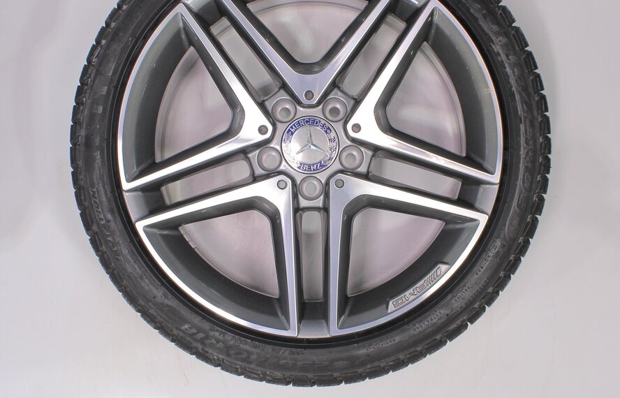 Mercedes Mercedes A B CLA Klasse W176 W117 W246 18-Zoll Pirelli Winterkompletträder Original