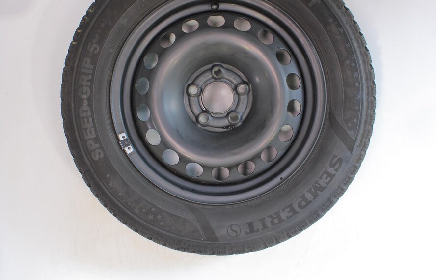 Audi Audi Q2 SQ2 81A Stahl 15-Zoll Semperit Winterkompletträder Original