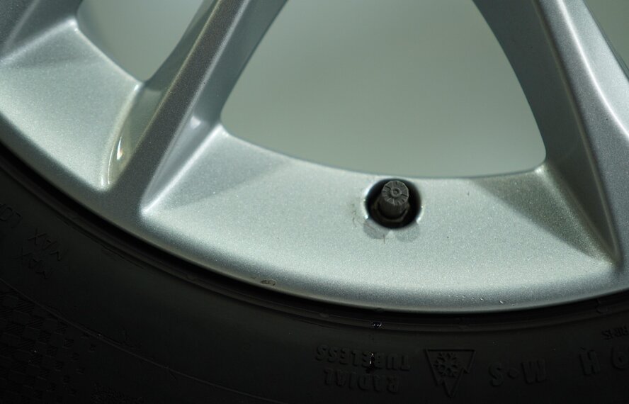 BMW BMW 1 2er F40 F41 F42 F43 F44 2er Gran Coupe 474 16-Zoll Continental Winterkompletträder Original