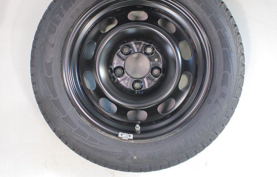 BMW BMW 3 4er F30 F31 F32 F33 F36 16-Zoll Goodyear Runflat Winterkompletträder Original