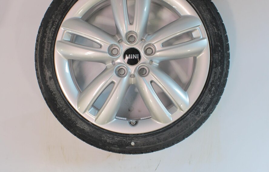 Mini Mini Cooper / S / One / Cabrio F55 F56 F57 JCW501 17-Zoll Dunlop Runflat Winterkompletträder Original