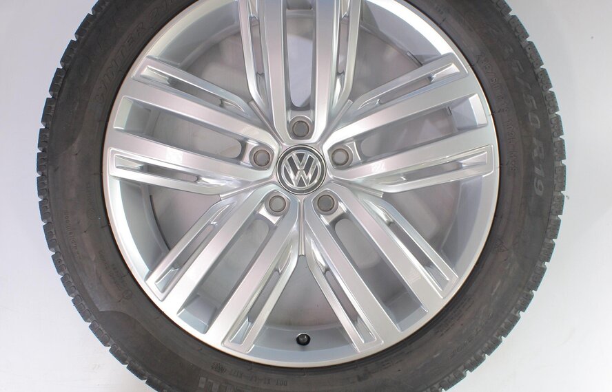 Volkswagen Volkswagen Tiguan II Auckland 19-Zoll Pirelli Winterkompletträder Original
