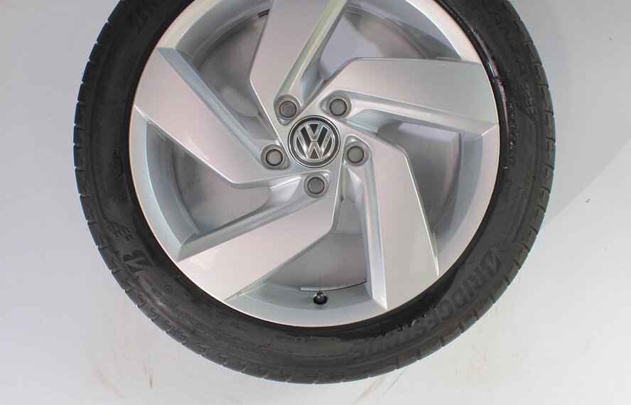 Volkswagen Volkswagen Golf 5 6 7 8 Richmond 17-Zoll Bridgestone Sommerkompletträder Original